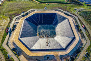 Erdbeckenspeicher Meldorf noch ungefüllt Draufsicht
